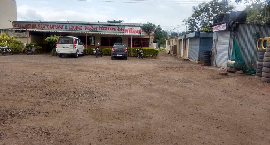 Hotel Vishal Lodging, Karad 4